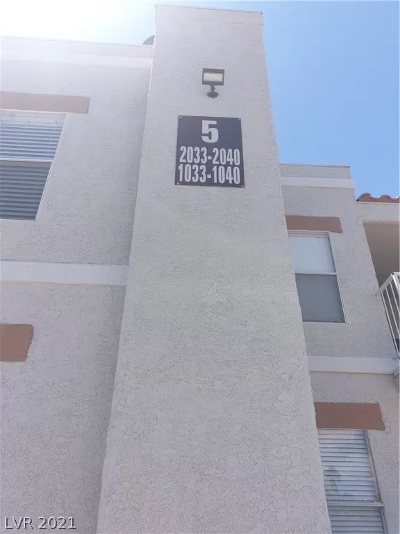 MLS: 2317913 Condo For Sale