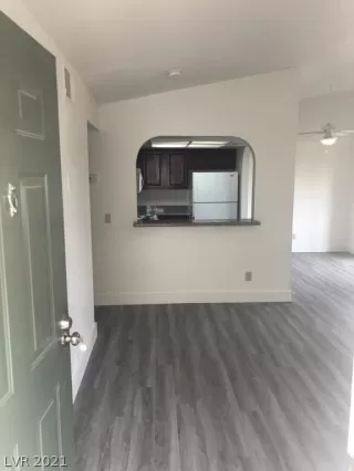 Photo #4: 2317948 Listing