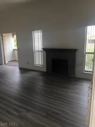 Photo #6: 2317948 Listing