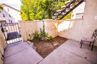 Photo #4: 2317957 Listing 