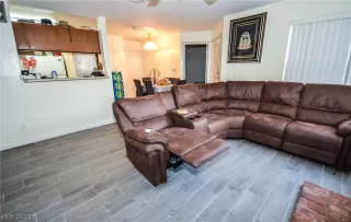 Photo #6: 2317957 Listing 