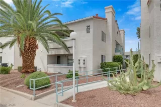 Photo #1: 2317995 Listing