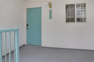 Photo #3: 2317995 Listing