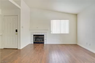 Photo #6: 2317995 Listing