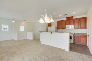 Photo #4: 2318011 Listing 