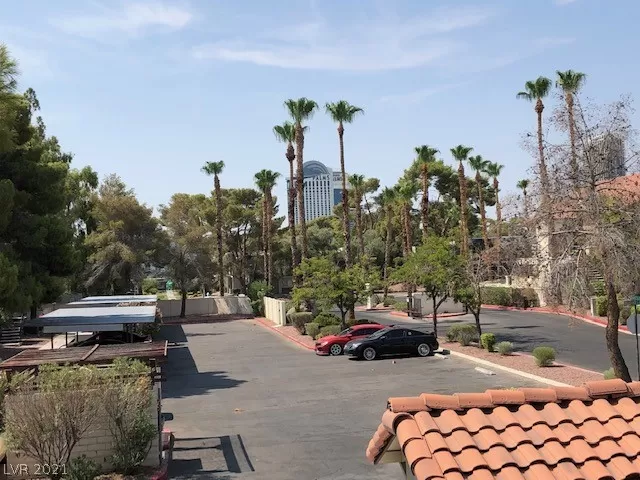 MLS: 2318013 Condo For Sale