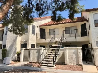 Photo #2: 2318013 Listing