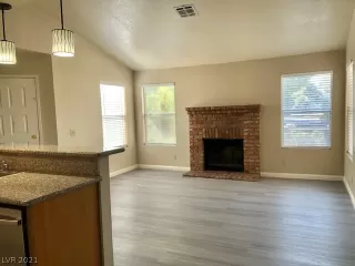 Photo #6: 2318013 Listing