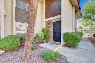 Photo #2: 2318043 Listing 