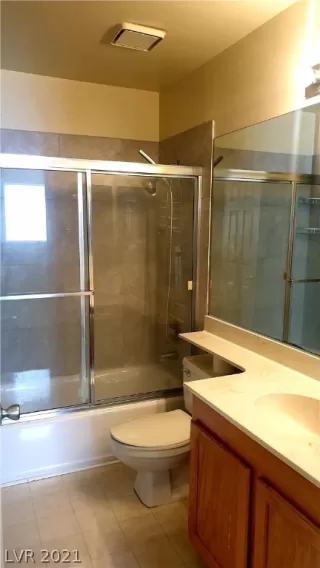 Photo #3: 2318045 Listing 