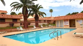 Photo #6: 2318045 Listing 