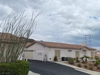 Photo #3: 2318075 Listing