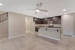 Photo #4: 2318116 Listing 