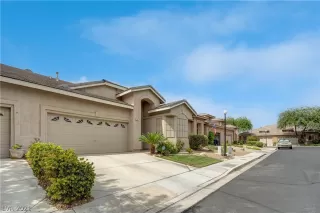 Photo #2: 2318149 Listing 