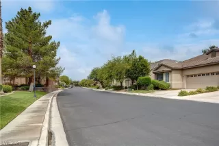 Photo #6: 2318149 Listing 