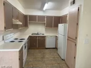 Photo #3: 2318163 Listing 