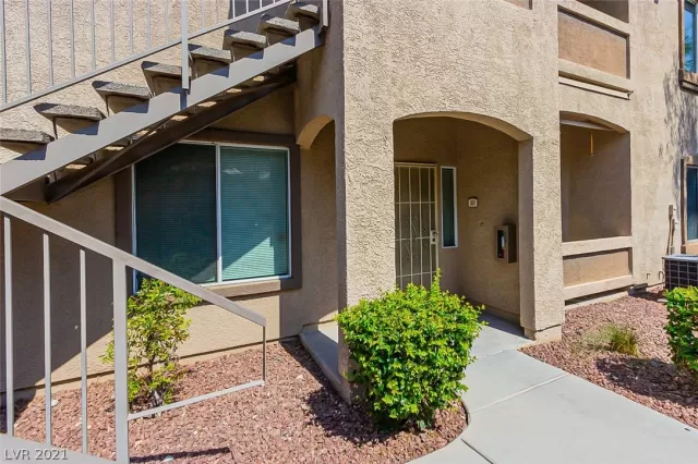 MLS: 2318167 Condo For Sale