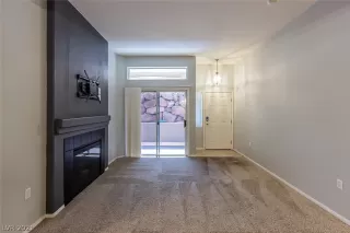 Photo #2: 2318167 Listing