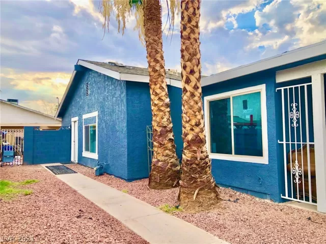 MLS: 2318192 Condo For Sale