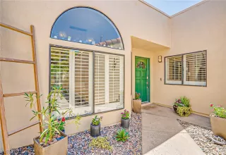 Photo #2: 2318217 Listing