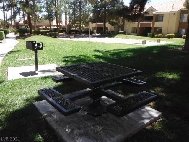 MLS: 2318225 Condo For Sale