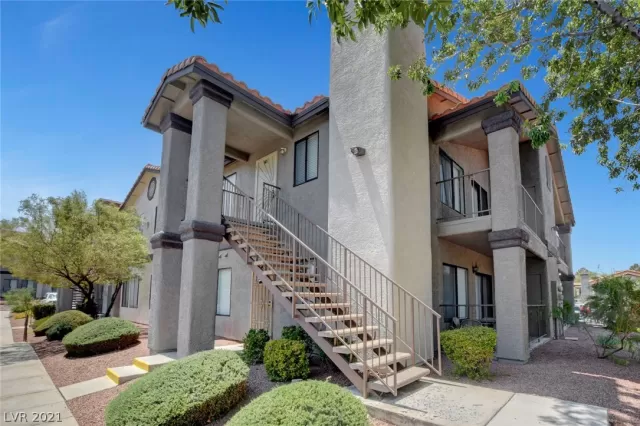 MLS: 2318257 Condo For Sale