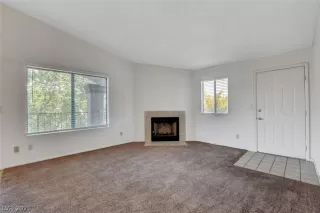 Photo #3: 2318257 Listing