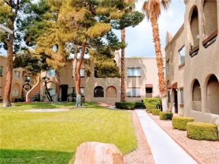 Photo #4: 2318265 Listing 