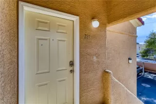 Photo #3: 2318277 Listing