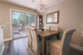 Photo #5: 2318279 Listing 