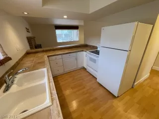 Photo #2: 2318294 Listing 