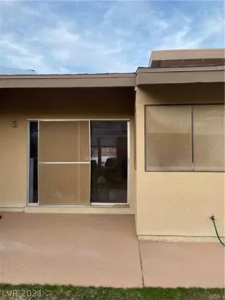 Photo #4: 2318301 Listing