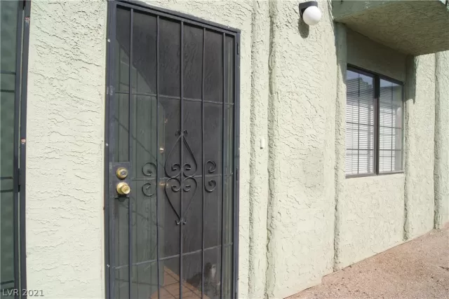 MLS: 2318303 Condo For Sale