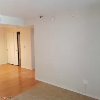 Photo #5: 2318314 Listing 