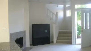 Photo #1: 2318321 Listing 