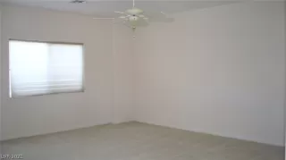 Photo #3: 2318321 Listing 