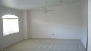 Photo #4: 2318321 Listing 