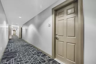 Photo #3: 2318324 Listing