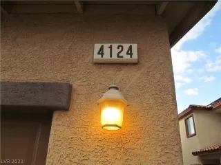 Photo #2: 2318366 Listing 