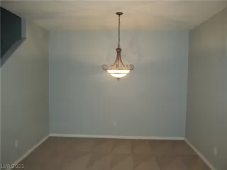 Photo #5: 2318366 Listing 