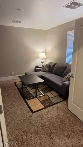 Photo #6: 2318384 Listing 