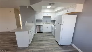 Photo #1: 2318414 Listing