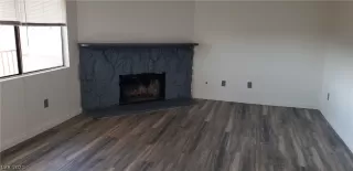 Photo #6: 2318414 Listing