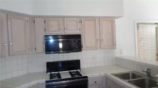 Photo #1: 2318469 Listing