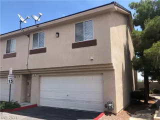 Photo #6: 2318487 Listing 