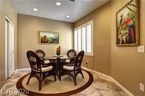 Photo #6: 2318510 Listing 