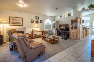 Photo #4: 2318513 Listing 