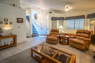 Photo #5: 2318513 Listing 