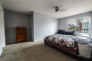 Photo #4: 2318533 Listing