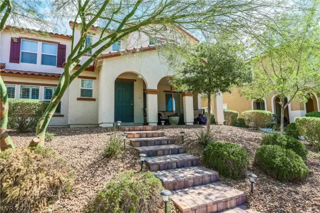 MLS: 2318542 Condo For Sale